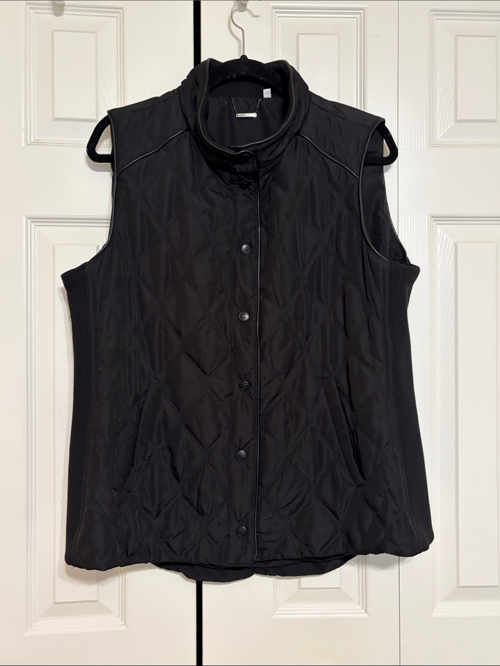 Chico’s Black Quilted Vest - Like New - Size 16 / 3